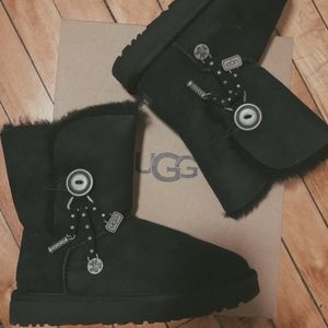 NEW UNWORN UGG Australia 'Azalea' Boots with box